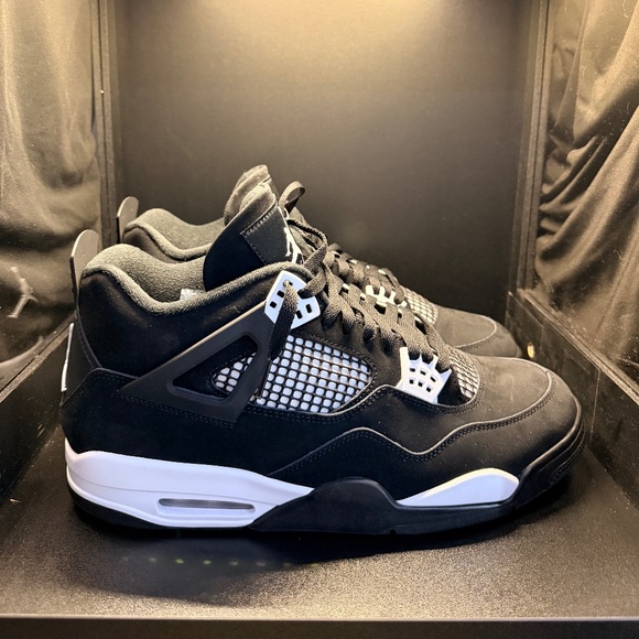 Jordan 4 White Thunder--Size 13--Brand New/Tried On - Picture 5 of 7